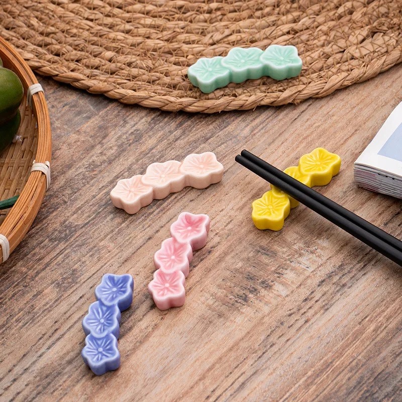 1PC セラミック桜の花箸ホルダースプーンフォーク箸置きスタ - Chopstick Rest Ceramic のレビューと価格